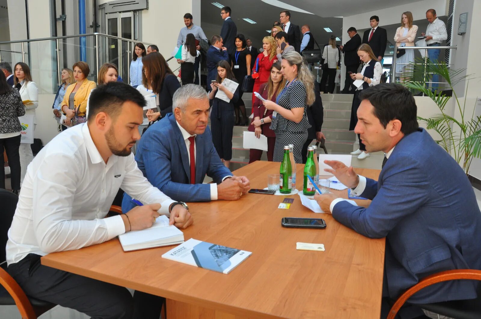 Торговый агент. Менеджер магазина. Первомайский вестник. Торговый представитель. Торговый представитель тамбов.