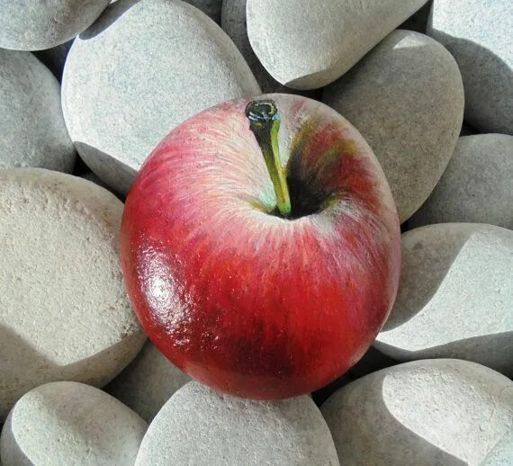 Apple stone. Каменное яблоко. Яблоки-роспись камня. Рисование яблока на Камне. Расписные камни яблоки.