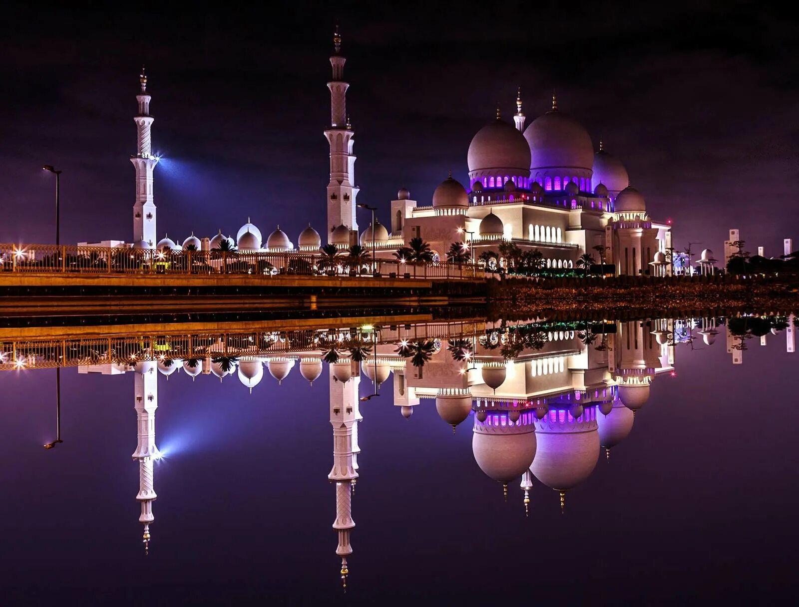 Восточное время вечер. Мечеть шейха Зайда Абу-Даби. Мечеть Абу Даби ночью. Тадж Махал Абу Даби. Абу Даби Восток.