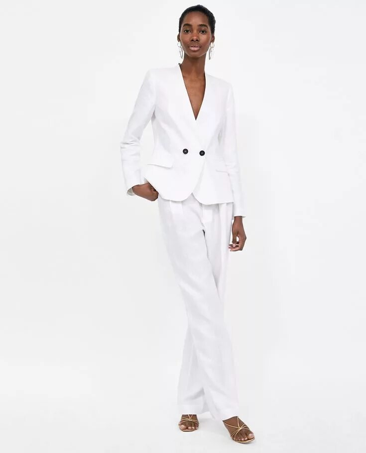 Костюм женский брючный деловой остин. Белый деловой костюм женский. Zara белый блейзер 2018. Белый брючный костюм женский. Белый брючный костюм женский.