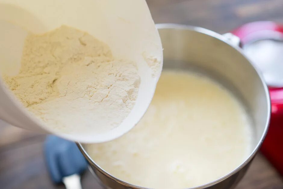 Что добавляют в бисквитное тесто. Бисквит. Бисквитное тесто. Тесто для бисквита. Бисквит.