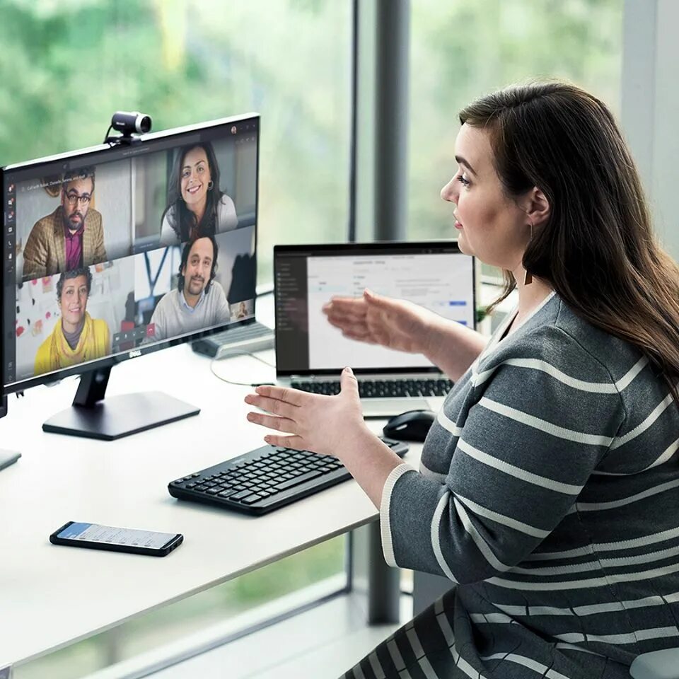 Требуются сотрудники для работы в интернете. С ноутбуком на пляже. Удаленная работа. Приложения для удаленной работы. Приложения для удаленной работы.