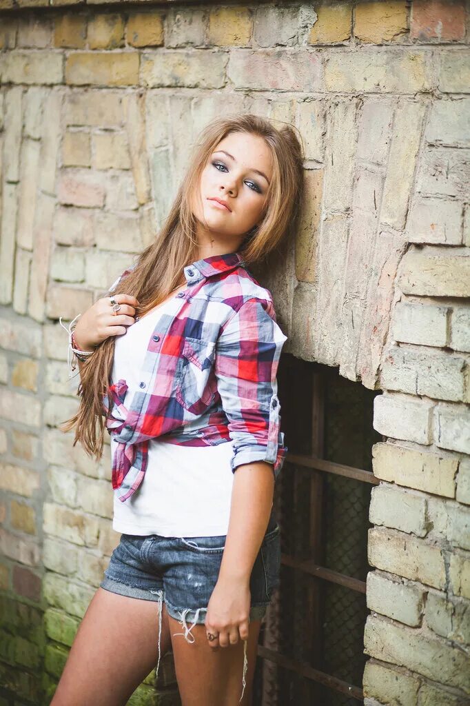 Софья киперман. Дочь павла худякова тоня. Кайя гербер в 14. Красиве девченки 14 лки. Девочка габи шулл.