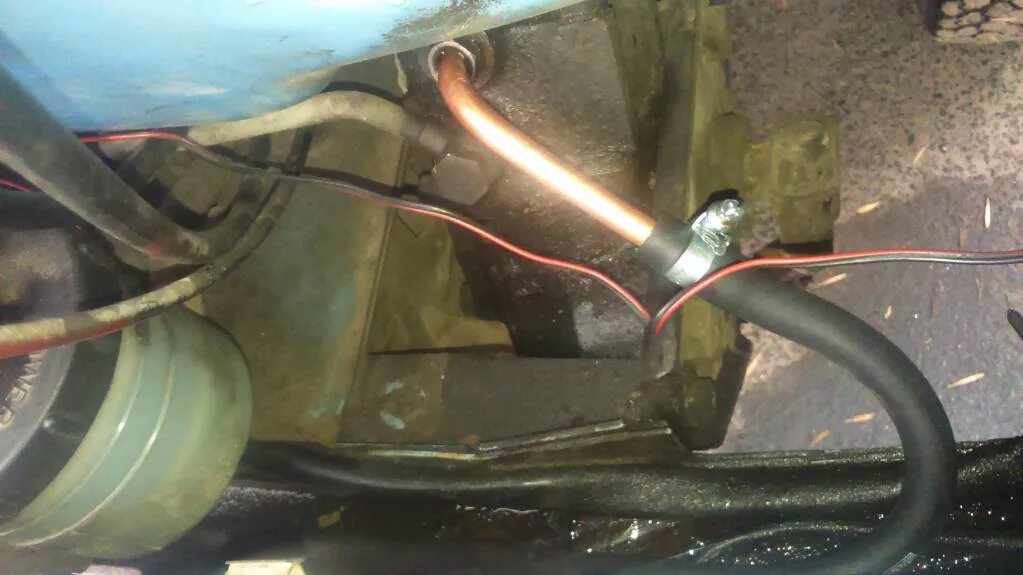 Мазда bt50 трубка гидроусилителя руля. 6 возвратный шланг гур. Трубка гур 2170!низкого давления к рейке. Обратка гидроусилителя руля. Шланг гидроусилителя форд фокус 2.