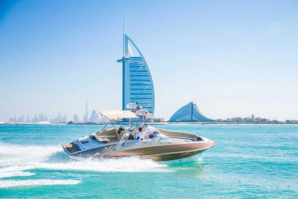 Паром оаэ. Yacht Tour Dubai. Пальма круиз Дубай. Дубай Travel. Марс Аль араб.