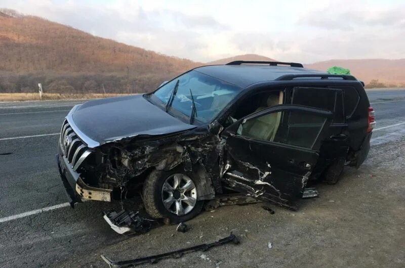 Крузер дтп. Дтп тойота ленд крузер прадо. land cruiser 150 prado разбитый. тойота ленд крузер 150 разбитый. ленд крузер 200 тотал разбит.