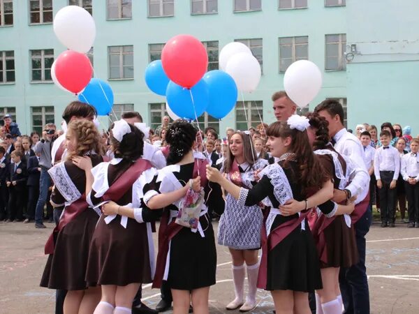 Сайт гимназии 1 кузнецк изменения. Сайт школы евлашево кузнецкого района. кузнецк 5 школа последний звонок. евлашево кузнецкий район пензенская область школа. пено последний звонок.