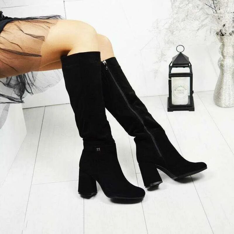 Сапоги высокие черные эконика. Зимние замшевые сапоги 2021 2022. Сапоги высокие замшевые черные pedro garcia черные на каблуке 2010. Сапоги женские вестфалика зима 2020. Сапоги трубы замшевые рандеву.