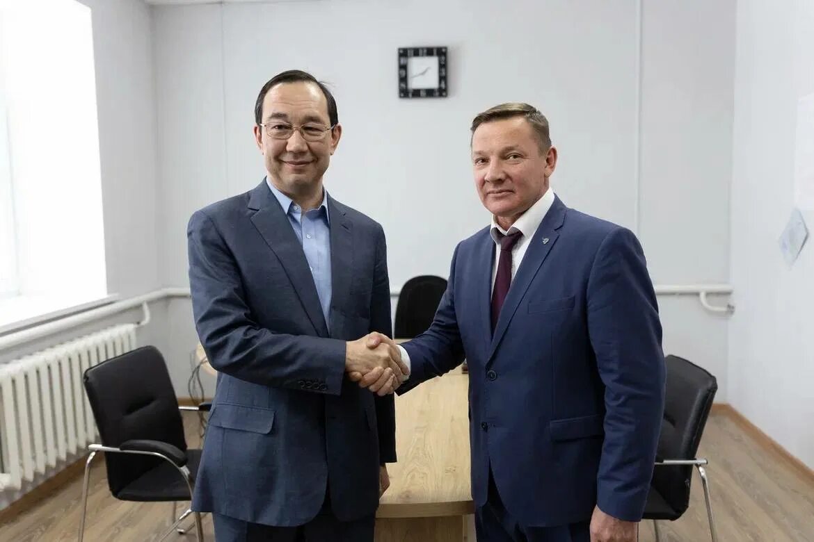 Администрация главы якутия. Выборы главы саха. Выборы главы саха. Глава якутии женщина. Выборы якутия.