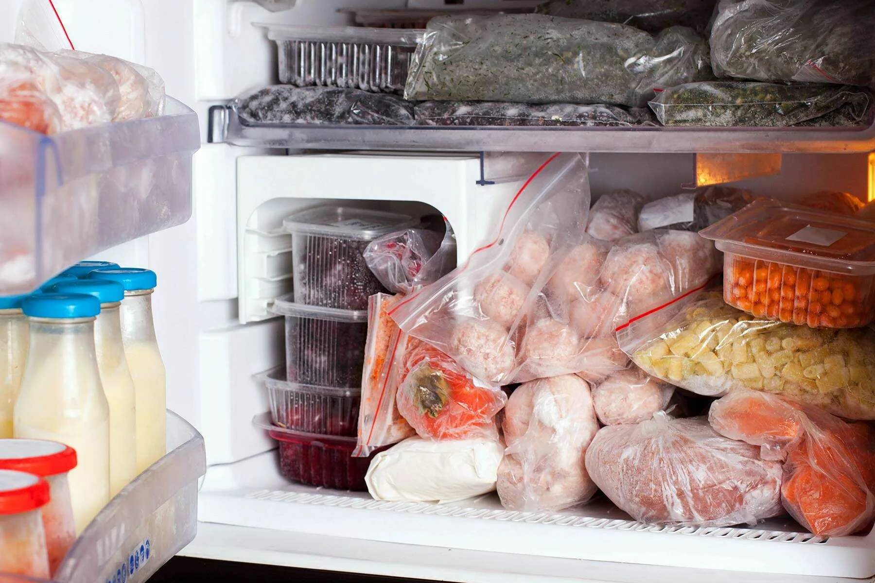 Хранение продуктов. Хранение в холодильнике. Продукты в морозилке. Хранение в морозилке. Можно заморозить готовое мясо
