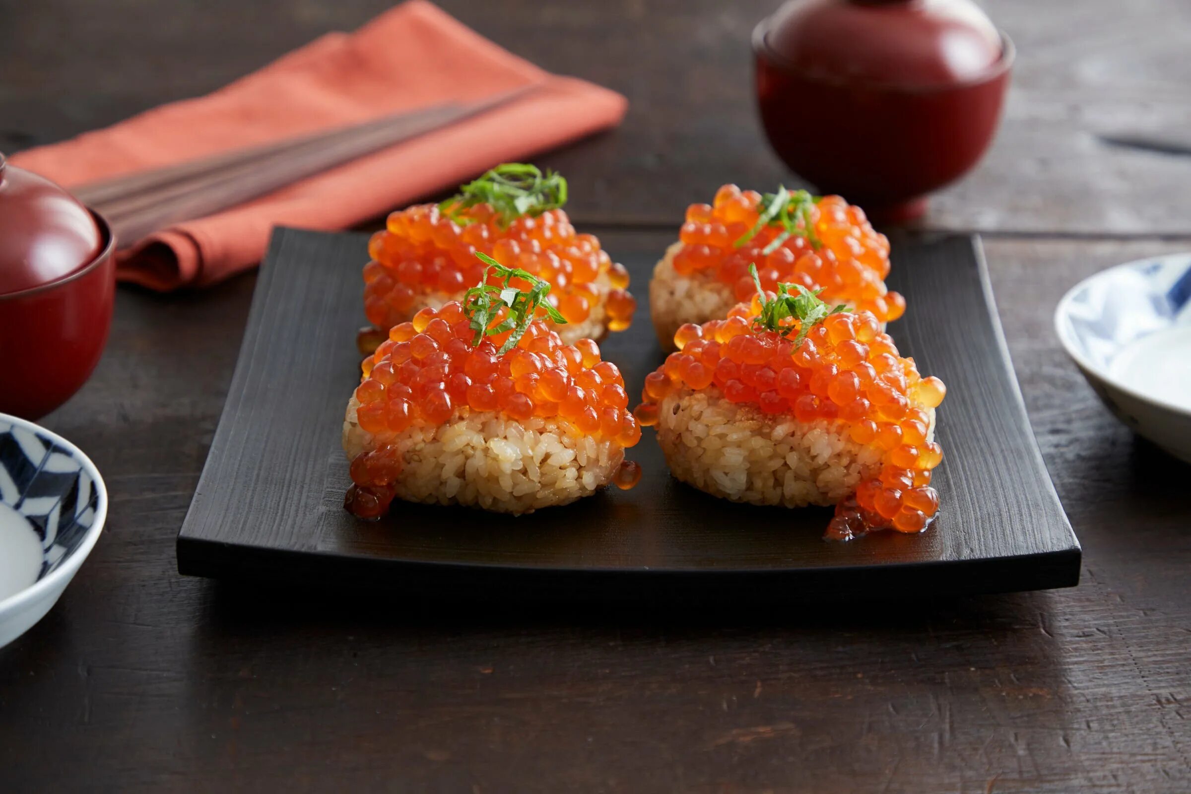 Икура изакая никкей. Salmon roe. икура. райс бол с лососем. ikura izakaya nikkei.