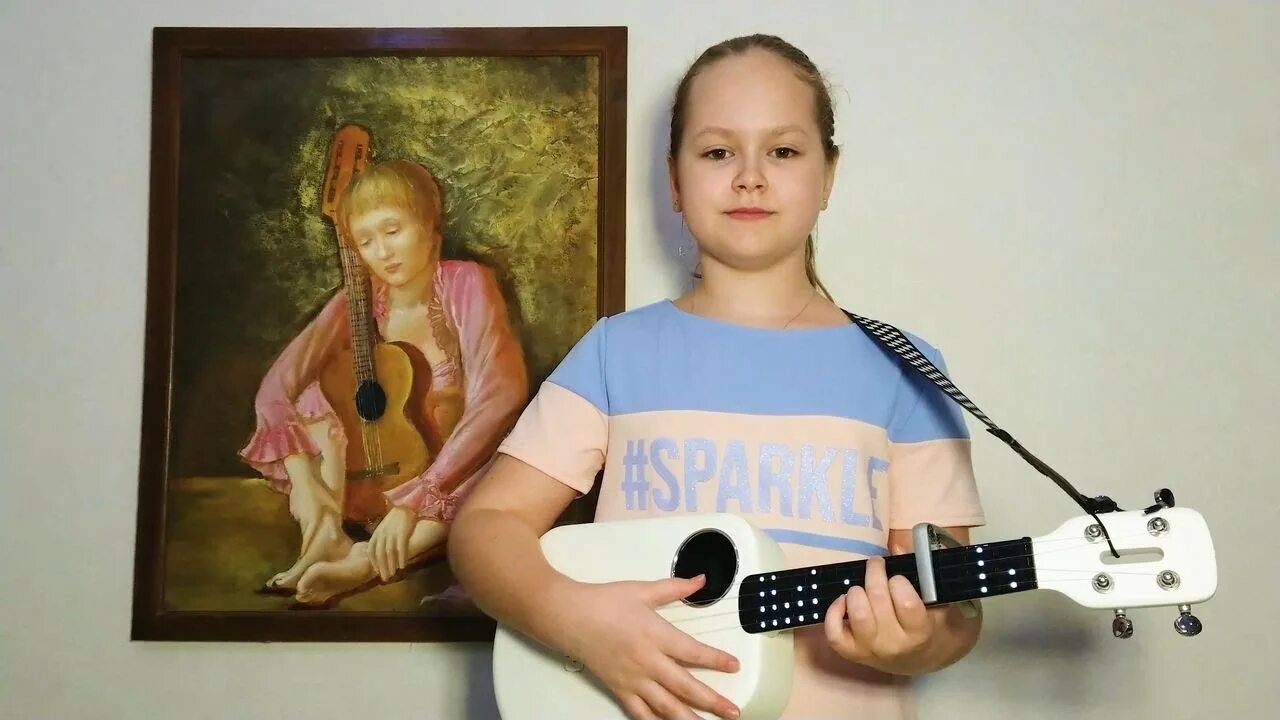 Маша цой. Маша ефименко укулеле. Маша цой танцор. Маша укулеле. Блондинка которая поет каверы на укулеле.