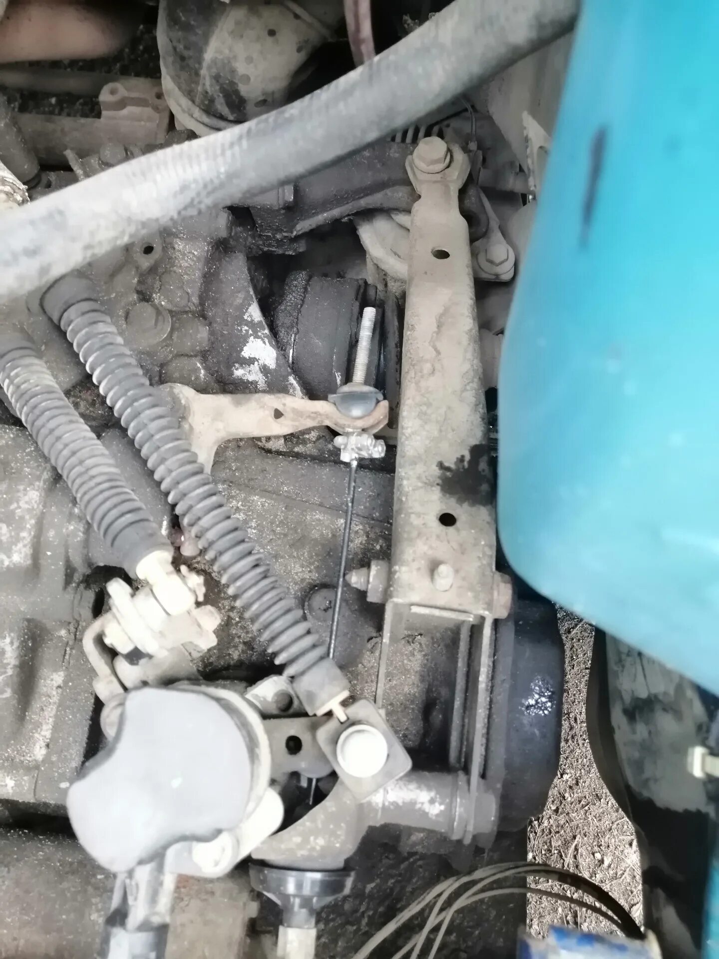 Как снять сцепление пассат б3 Volkswagen Passat 1988-1996: Mechanical clutch drive (Transmission / Clutch) VWm