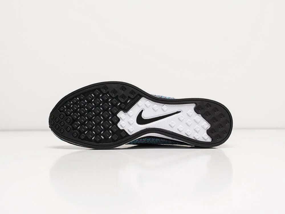 Nike track Racer. Резиновые кроссовки найк. Найки с резиновой подошвой. Найк резиновые необычные.