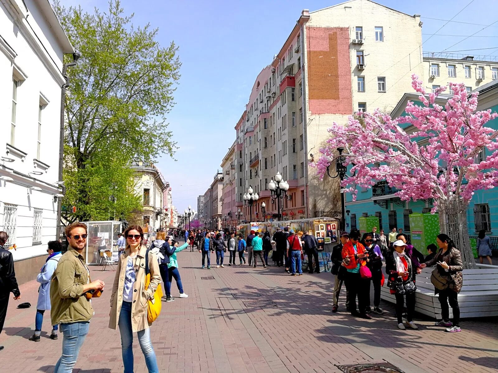 Ташкент , Главная ул ца Арбат. Арбат (посёлок). Бульвар Арбат функция в городе. Улица Арбат в Москве 1999 год.