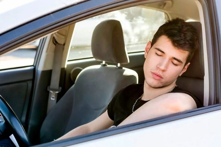 Drive a car sleep. Уставший водитель. Уснул за рулем. Мужчина в транспорте.