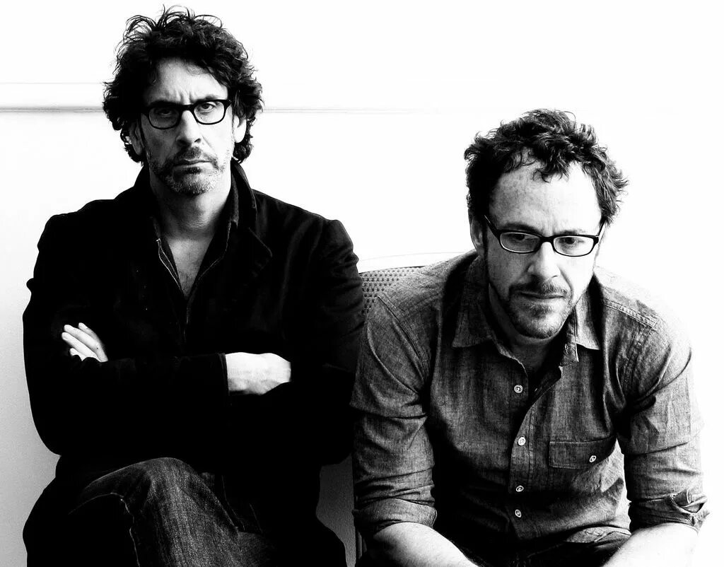 The coen brothers. Итан и джоэл коэны. Джоэл дэвид коэн. Джоэль коэн. Джоэл и итан коэны на площадке.