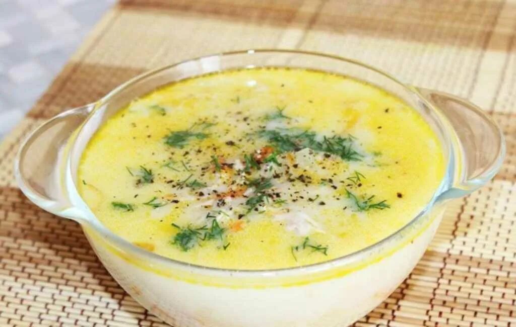 Рецепт сырного супа без плавленного сыра. Суп Романо сырный. Сырный суп (из филе курицы). Сырный суп ПП. Суп с плавленным сыром и курицей.