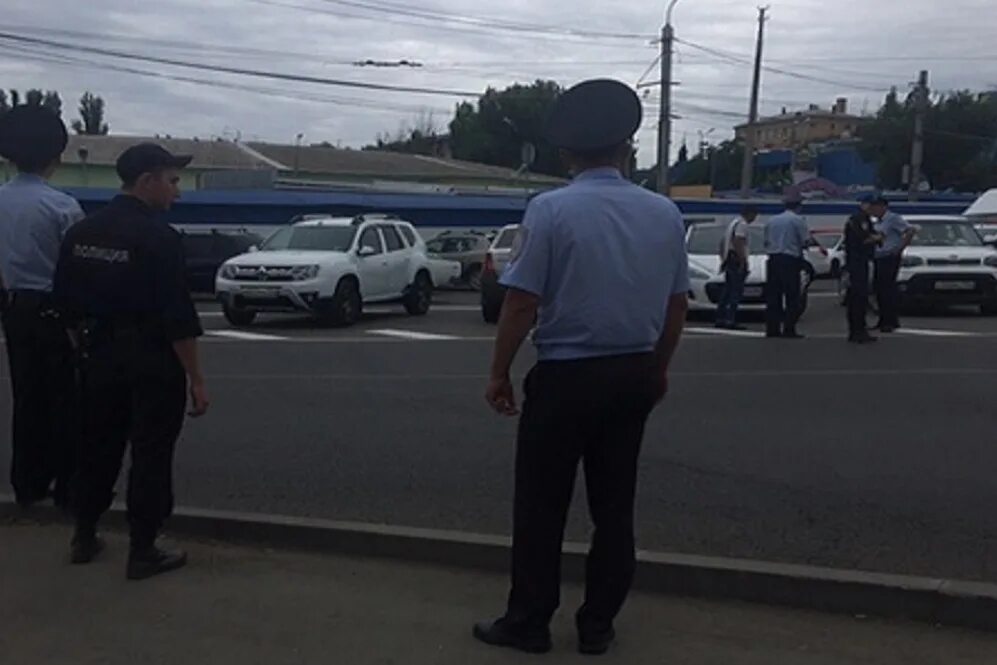 Стрельба в Кировском районе Волгограда. Звуки выстрелов в Волгограде. Стрельба в Волгограде сегодня. Стрельба сегодня новости последнего часа