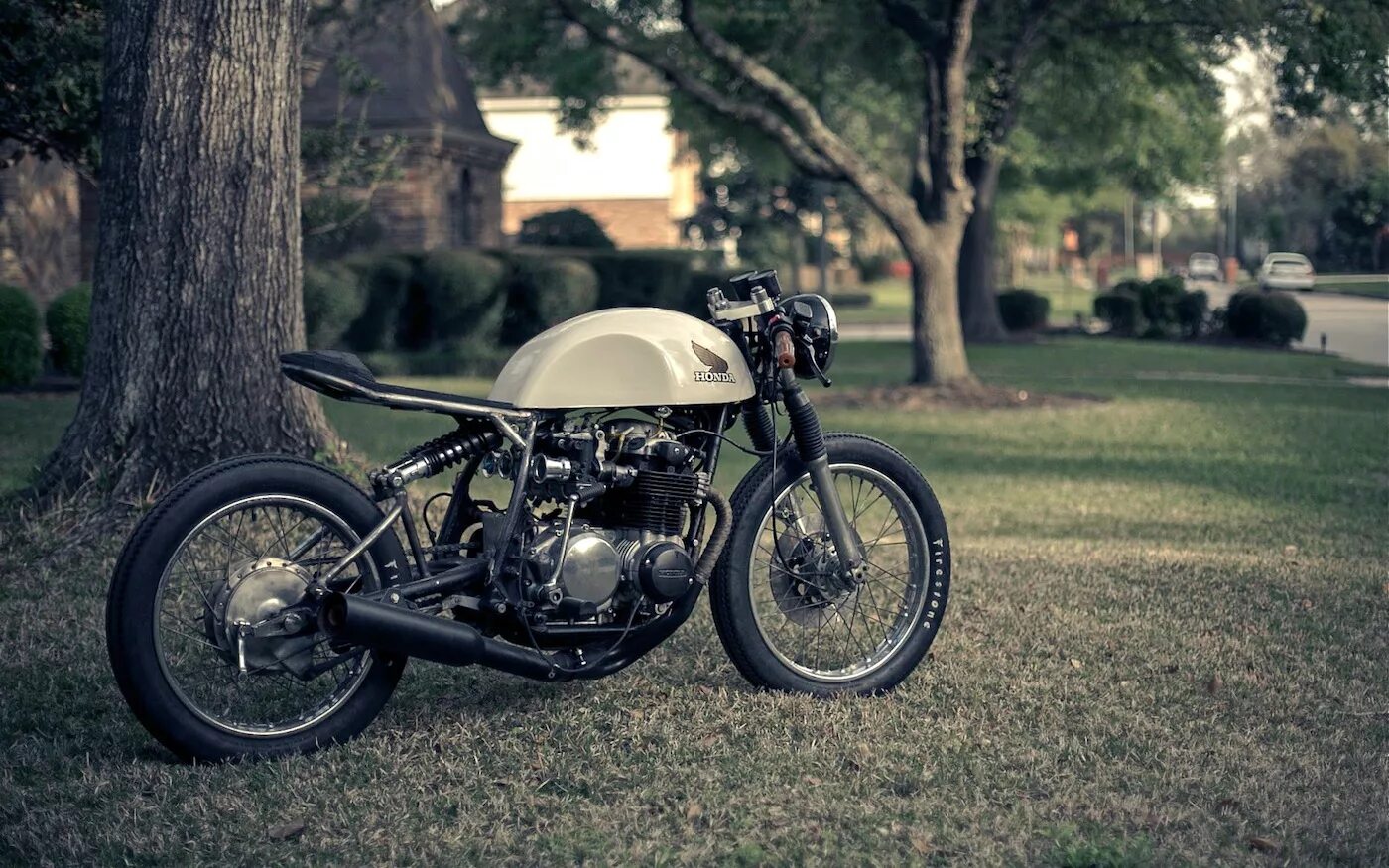 Cafe racer. Honda cb 500 cafe racer. мотоцикл кафе рейсер. кафе рейсер honda. мотоциклы в стиле кафе рейсер.