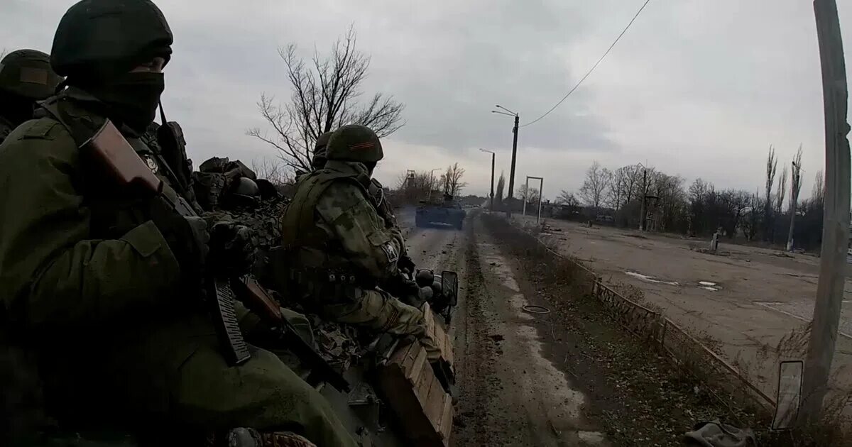 Уничтоженная колонна всу херсон. Последние сводки 16 февраля. Уничтоженная техника в белогоровке. Солдаты донбасса. Колонна военной техники всу.