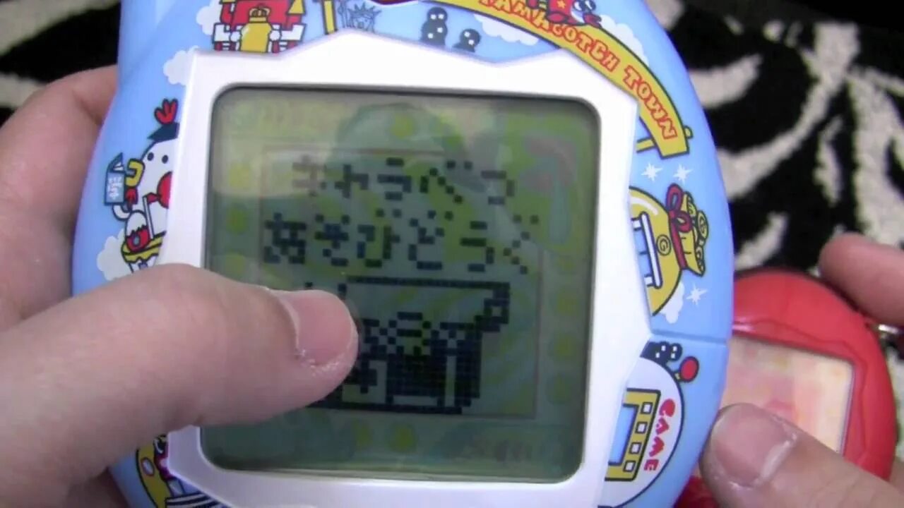 Тамагочи v4. Тамагочи большой дисплей. Тамагочи Bandai Tamagotchi friends. Infrared Tama v5 тамагочи. Тамагочи на экране