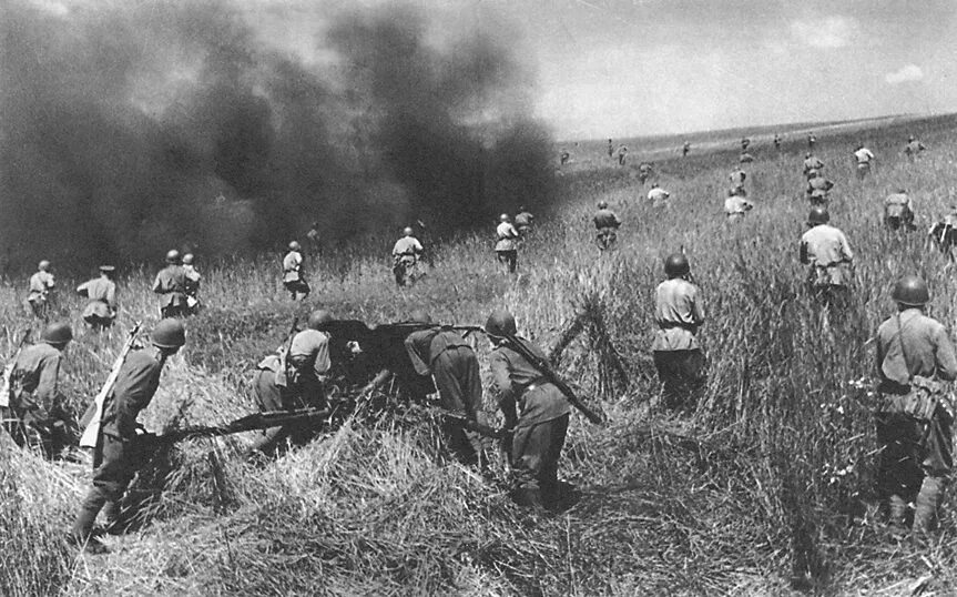 С фашистскими захватчиками в 1941. Отступление красной армии 1941. Битва в Киеве 1941.