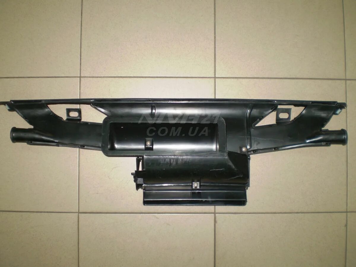 Воздуховоды панели киа соренто. Накладка на панель субару аутбек. Дефлектор воздуховода вольво хс70. Воздуховод торпеды. Воздуховод торпеды.