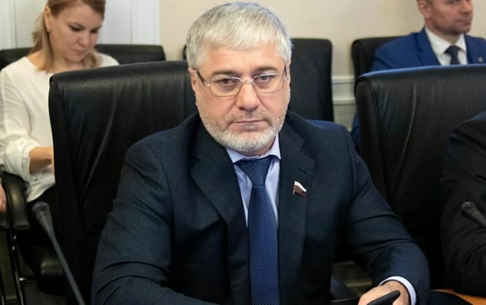 Сулейма́н Садула́евич Гереме́ев. Сенатор Чечни Геремеев. Сулейман Геремеев сенатор от Чечни.