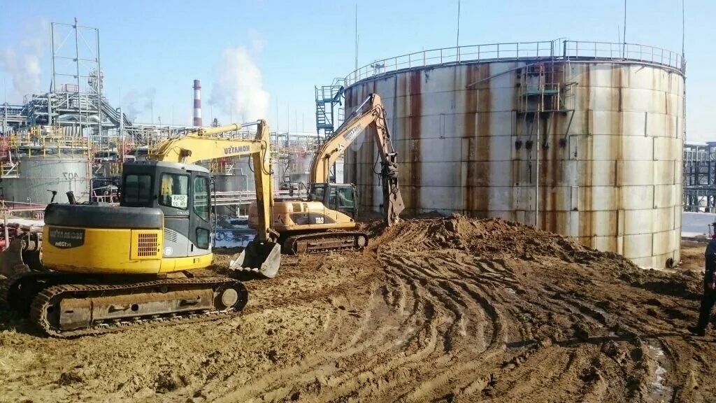 Снос инженерных сетей. Снос инженерных сетей. Копка траншей котлованов. Снос инженерных сетей. Прокладка магистральных коллекторов канализации 1400мм.