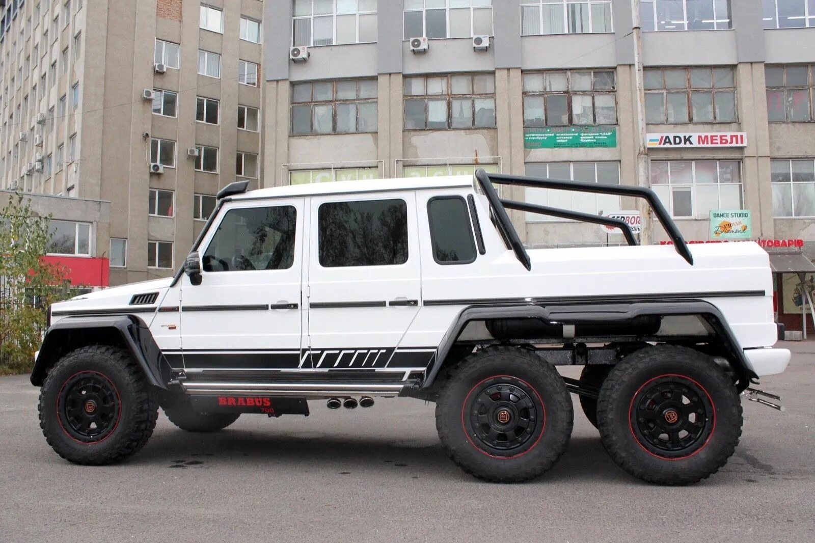 G63 amg 6x6. Mercedes-benz g 63 amg 6x6. Mercedes 6 колесный машинка 2024. Mercedes 6х6 g63. Mercedes g63 amg 6x6.