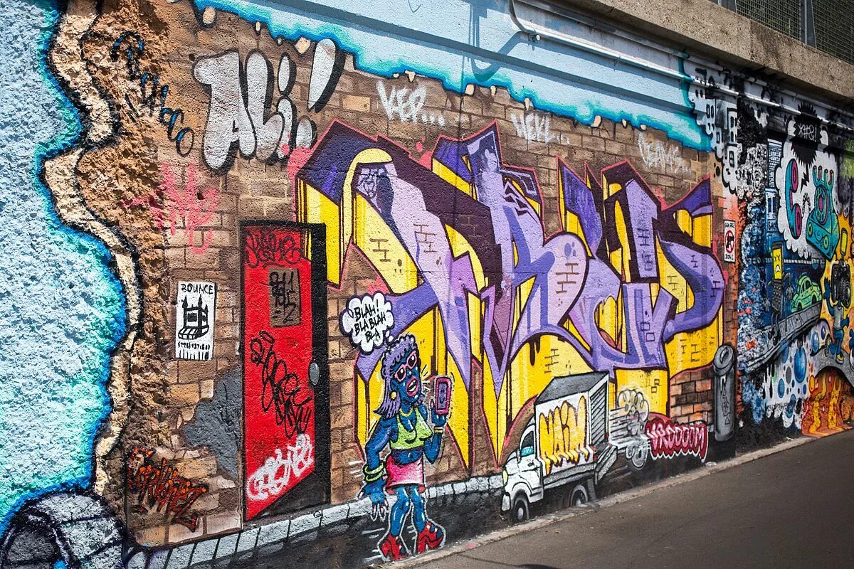 Граффити 2000. Зарождение граффити в нью йорке. Граффити хулио 204. Появление граффити. Как появилось граффити.