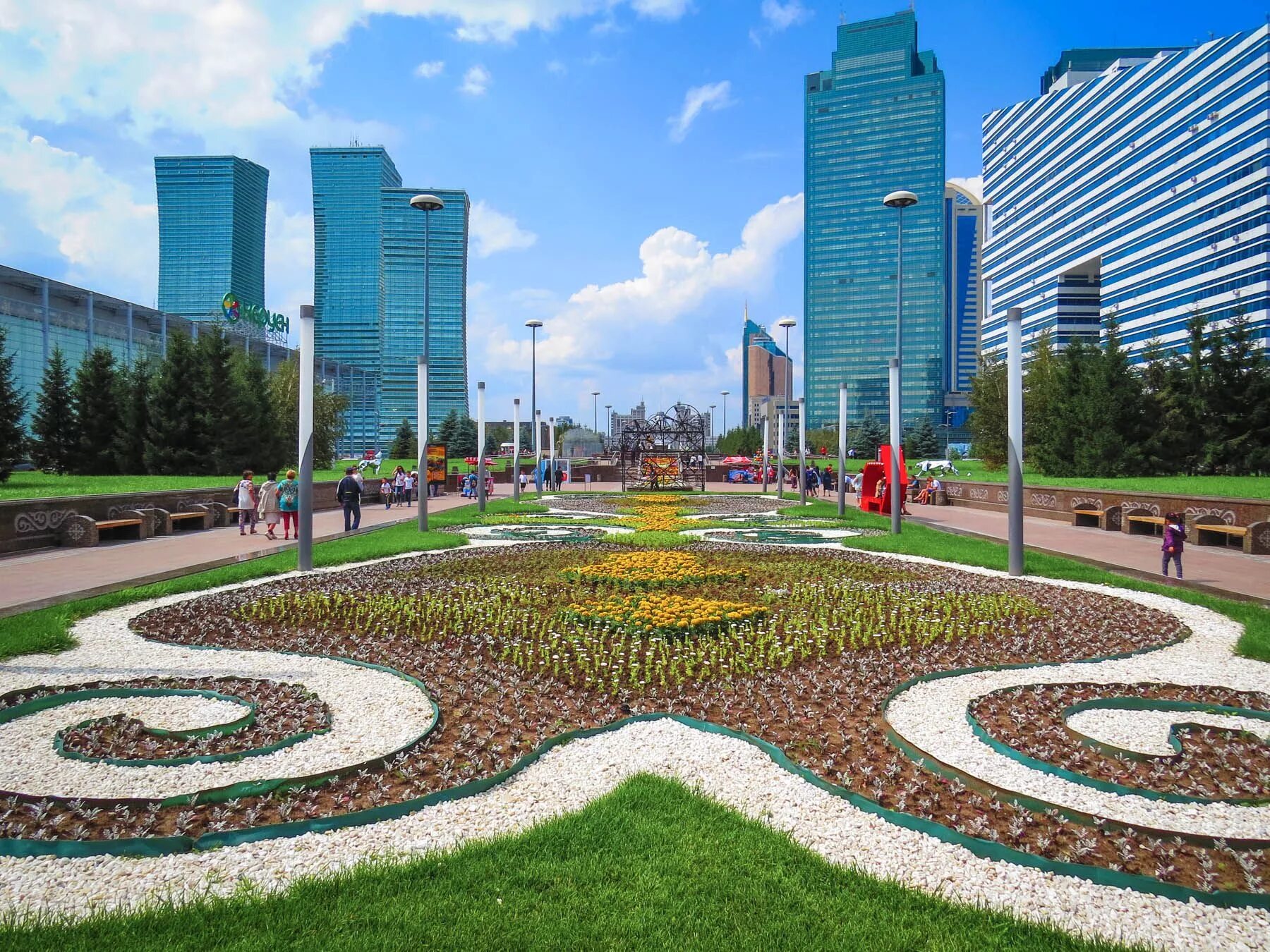 Казахстанский сад. Астана, Astana. Казахстан Астана улицы. Capital City Казахстан. Астана летом.