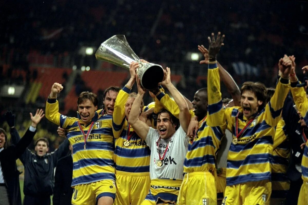 Финал кубок уефа состав. Паоло ваноли парма. кубок уефа 1999. финал кубка уефа 1998. parma 1999.