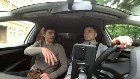 Таксист снял на видео