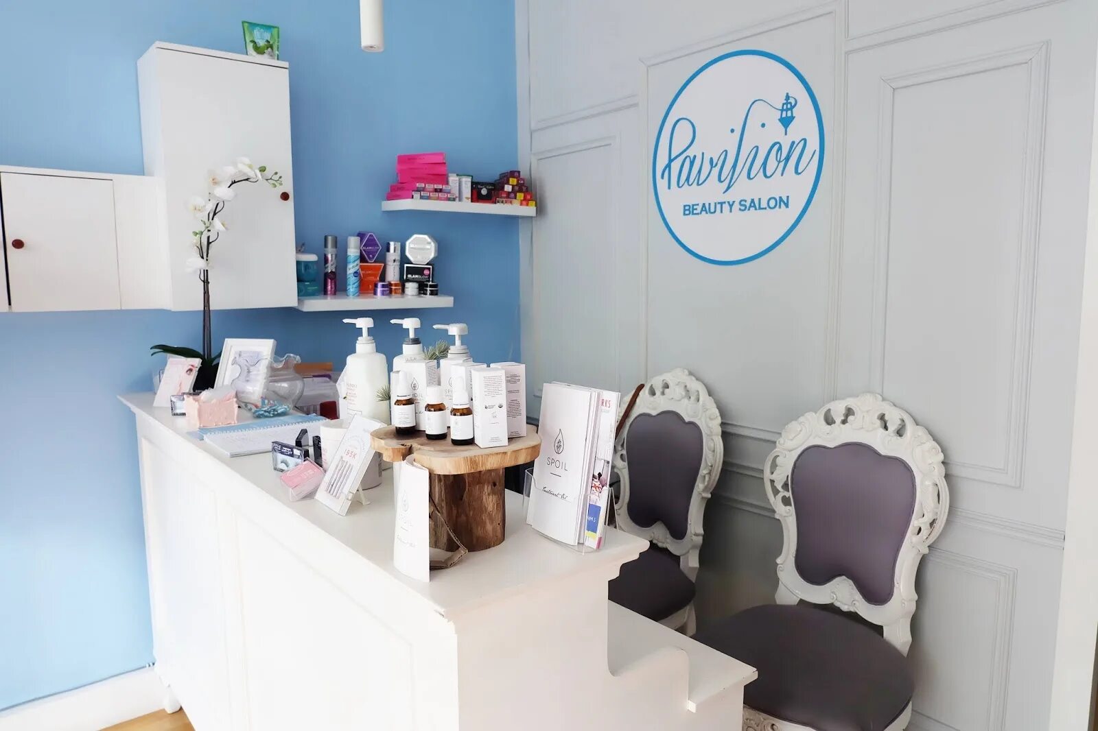 Лучшие интерьеры салонов красоты. , 8к1 салон красоты. Москва, головинское ш. Студия маникюра миндаль. Салон красоты сильвия.