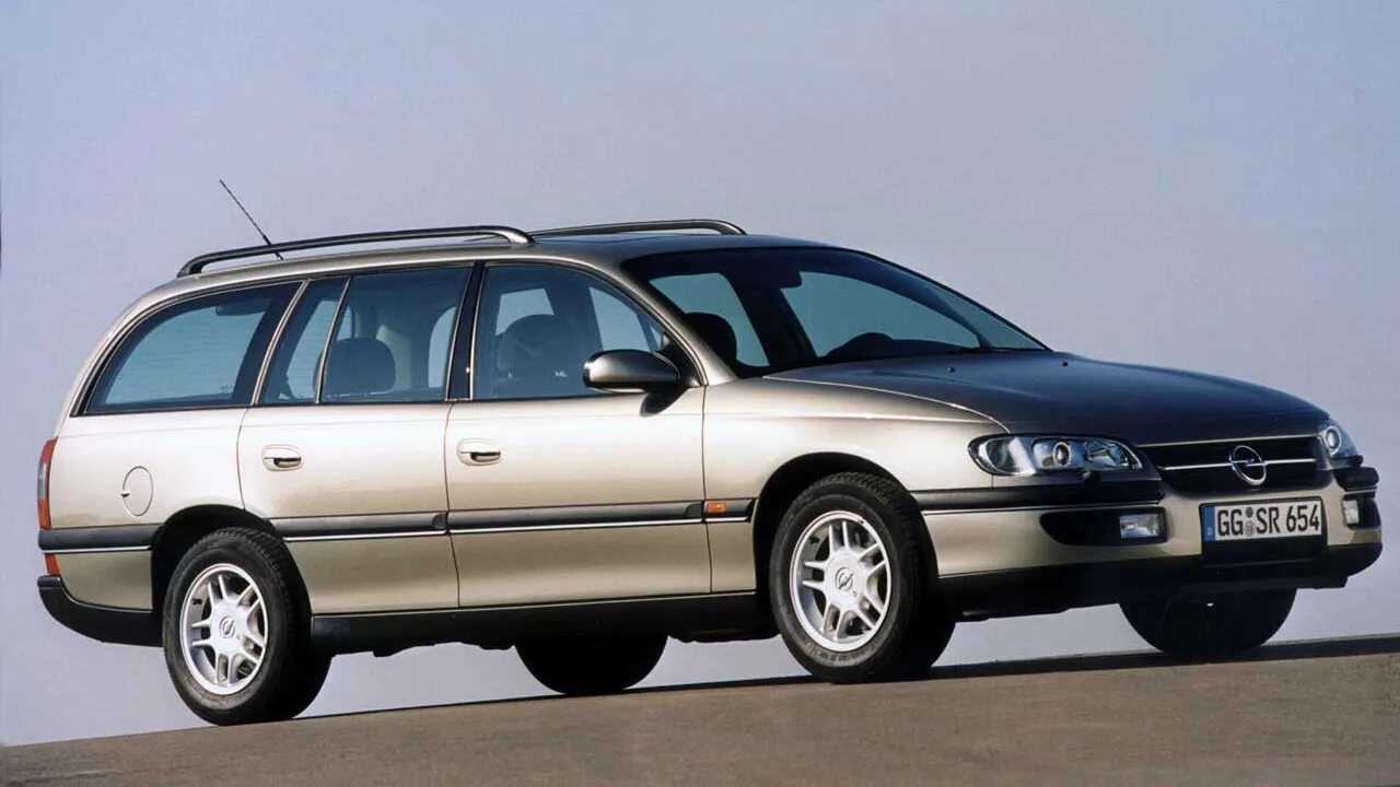 Опель 1999 универсал. Opel Omega Caravan 1994. Opel Omega b. Опель Омега б 2.0 универсал. 1994 Omega b Caravan.