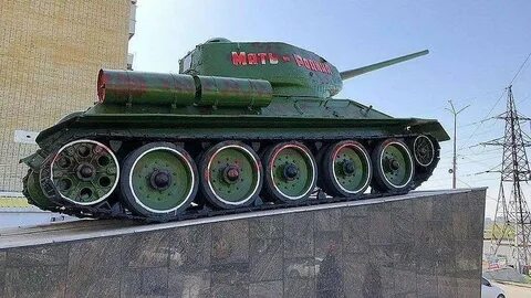 Памятник танку т34