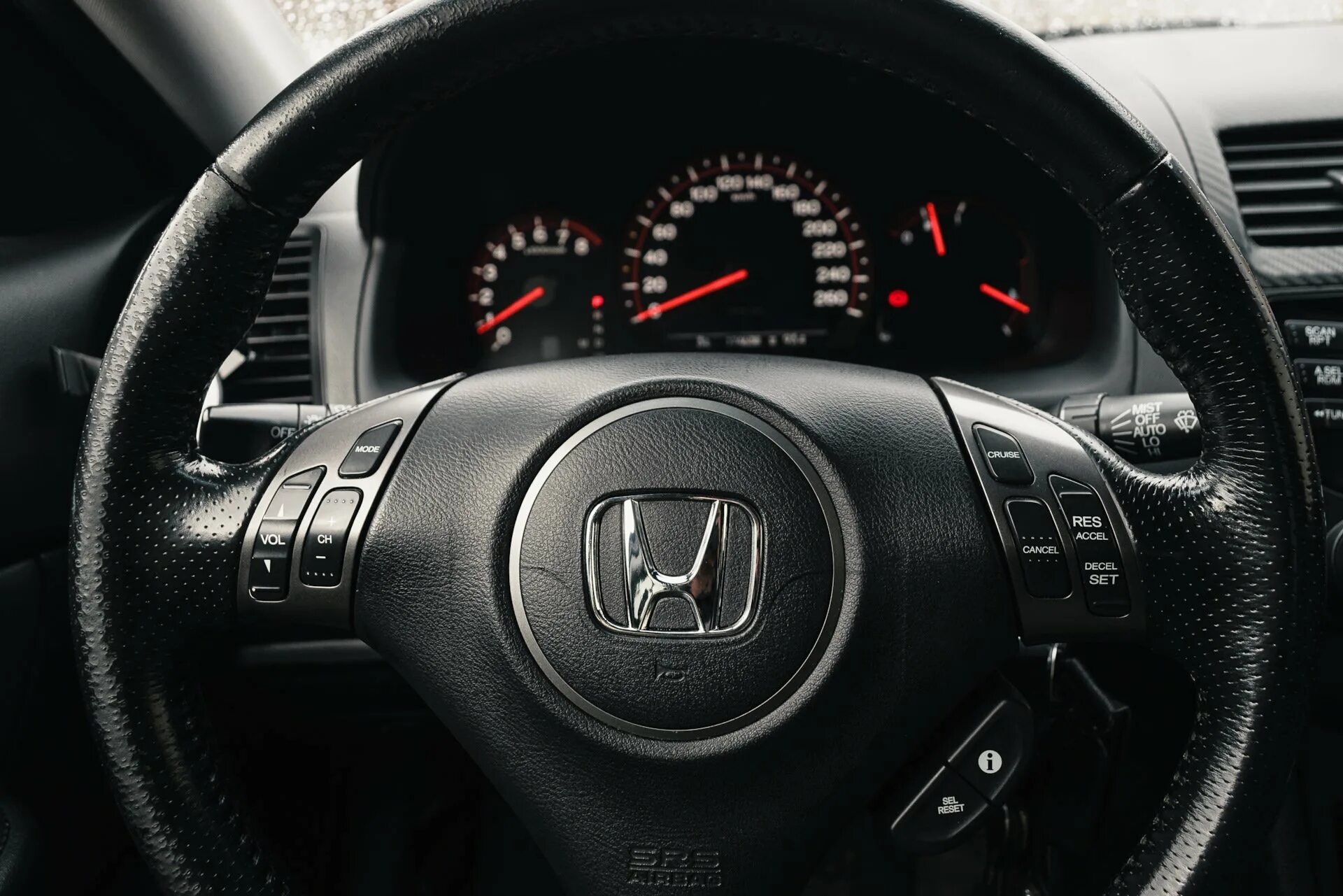 Руль honda accord 8. Руль accord 7 рестайлинг. Руль хонда аккорд 8. Руль аккорд 7. Руль accord 7 рестайлинг.