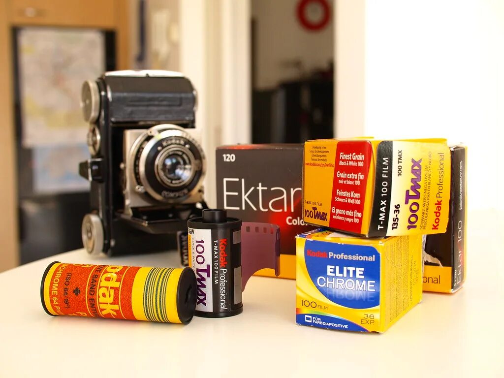 Kodak москва. Kodak 1995. фотопленка кодак в 90х. фотопленка для фотоаппарата. плёнка для фотоаппарата кодак.