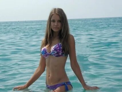 В купальнике в соц сетях