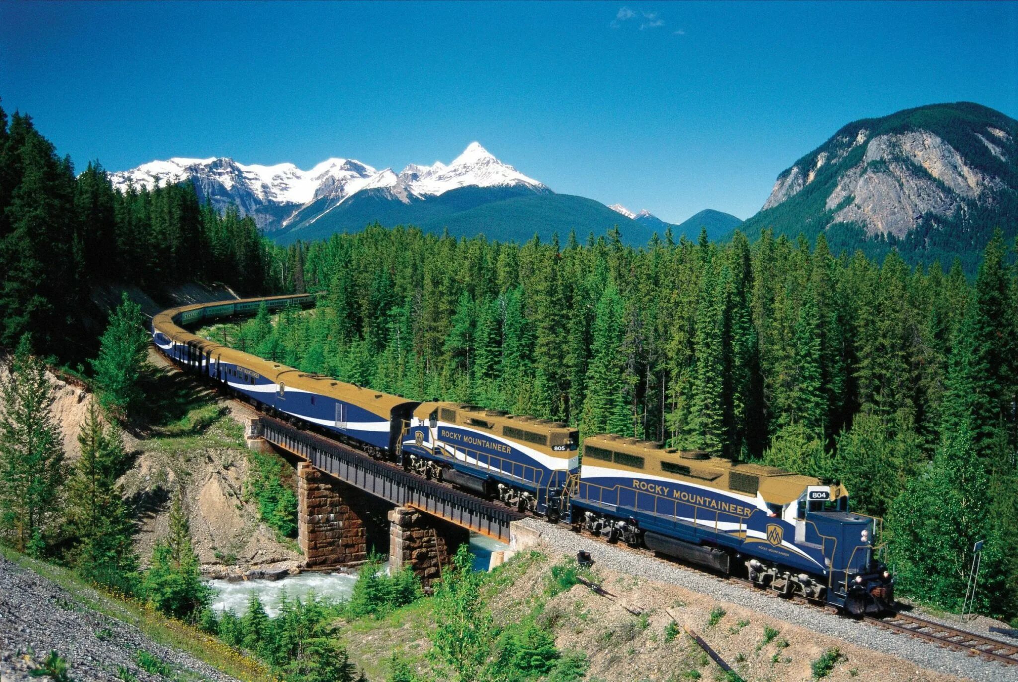 Rocky Mountaineer (Канада). Rocky Mountaineer поезд. Железная дорога в скалистых горах Канада. Трансконтинентальная железная дорога Банф. Туры железной дорогой