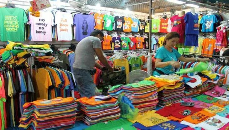 Рынок одежды в паттайе. Тепразит рынок в паттайе. Тайланд шоппинг. Магазины одежды в таиланд. Одежда на паттайе.