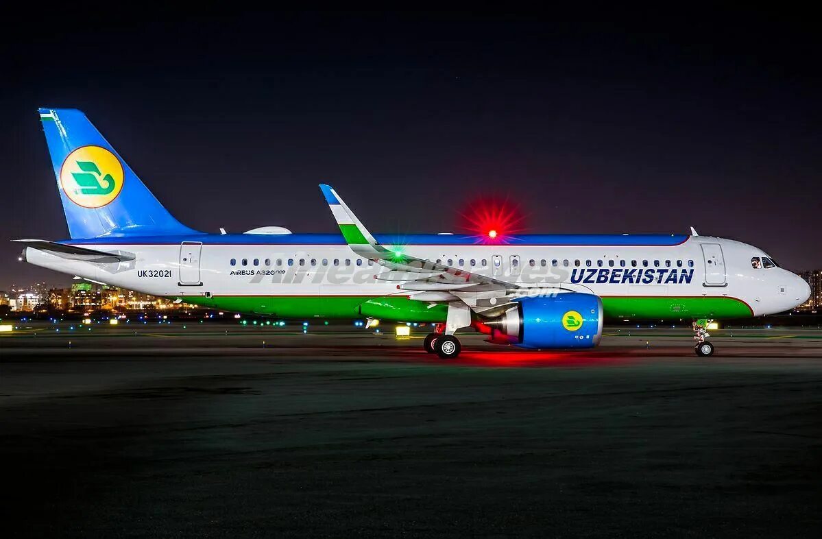 Уз аир. Аэробус а321 Нео Uzbekistan Airways. A320 Uzbekistan Airways. Airbus a320neo узбекские авиалинии. Самолет Узбекистон хаво йуллар.