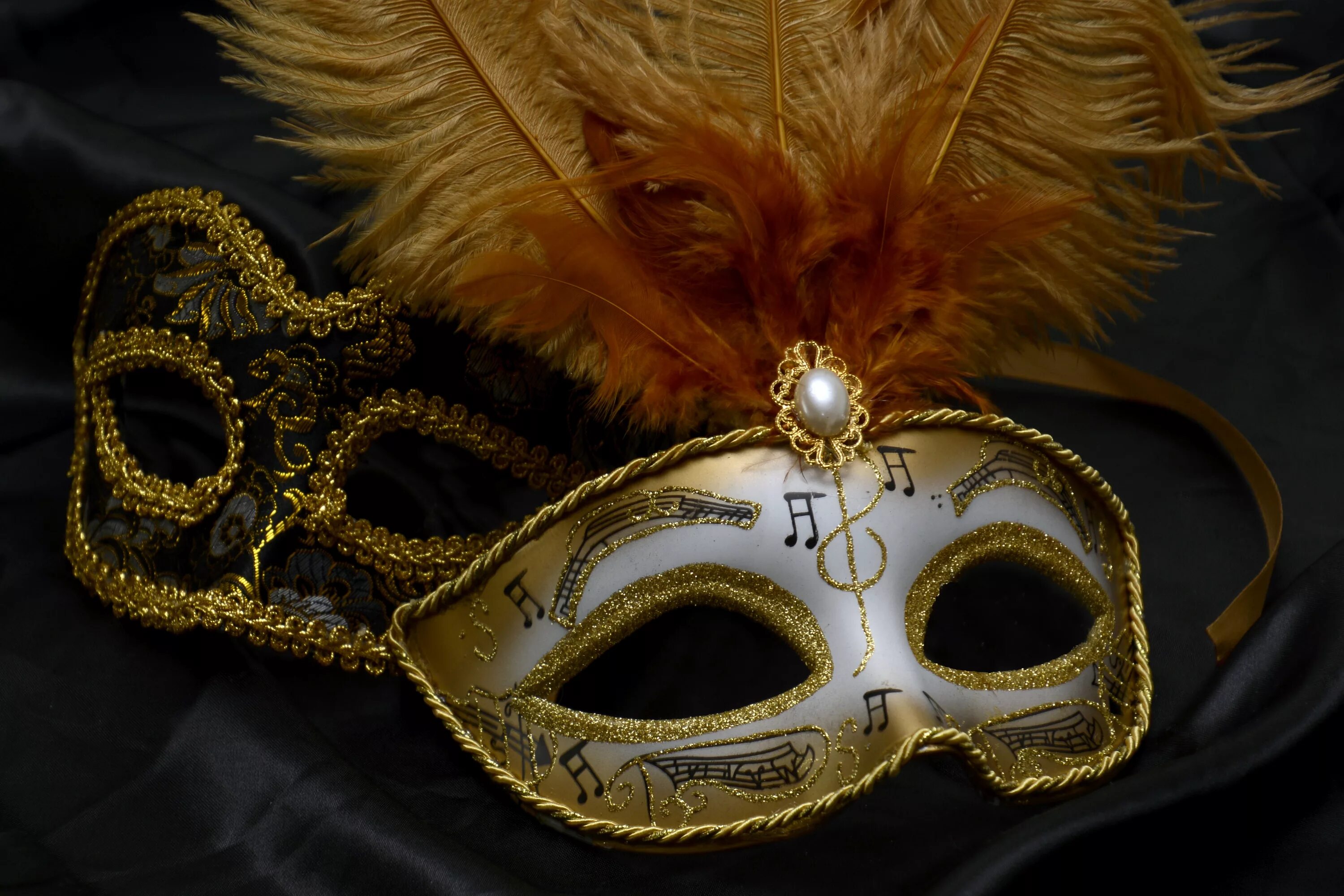 Mask c