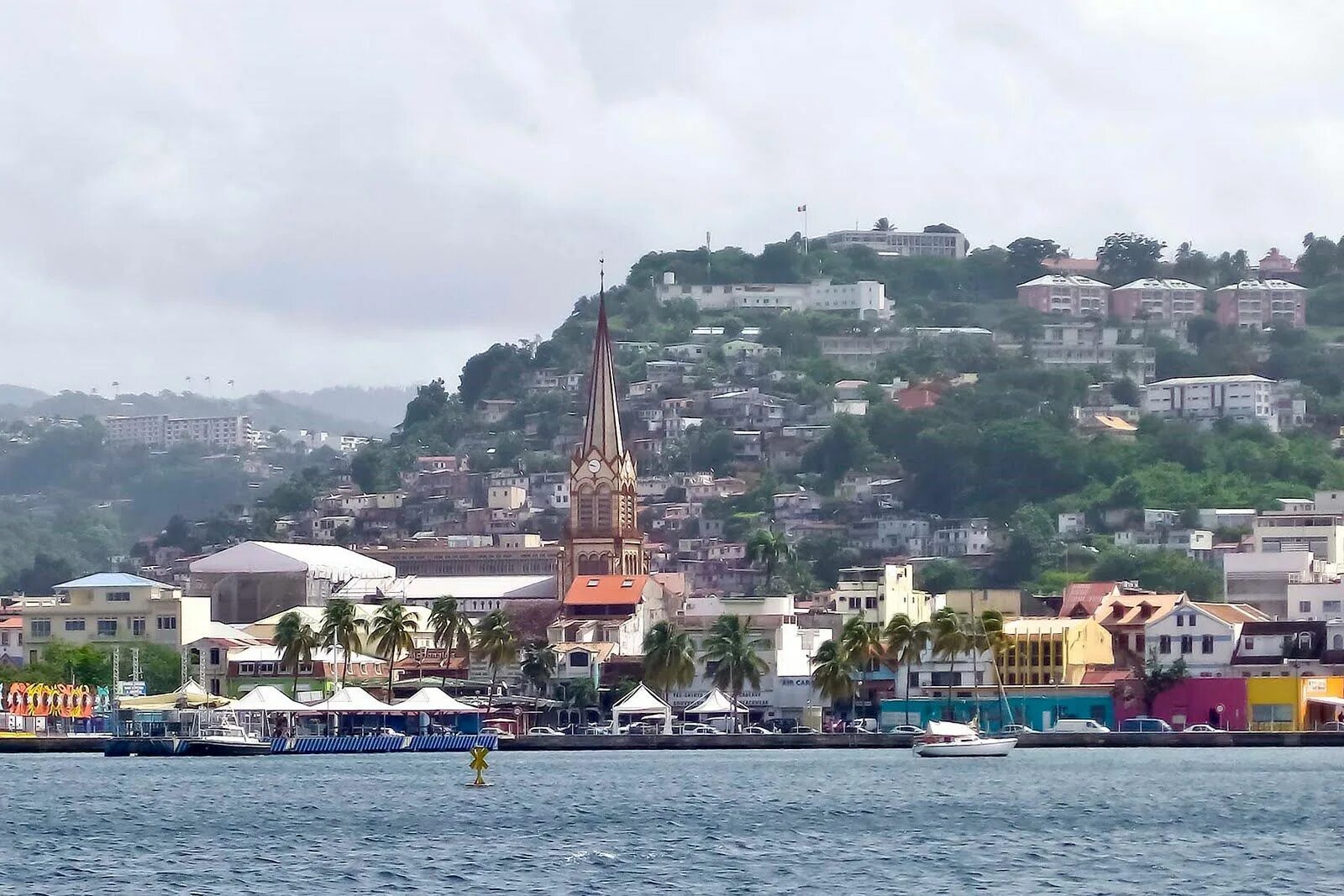 Порт де франс мартиника. Фор-де-франс мартиника. Фор-де-франс, остров, мартиника. Форт де франс мартиника. Форт де франс город.