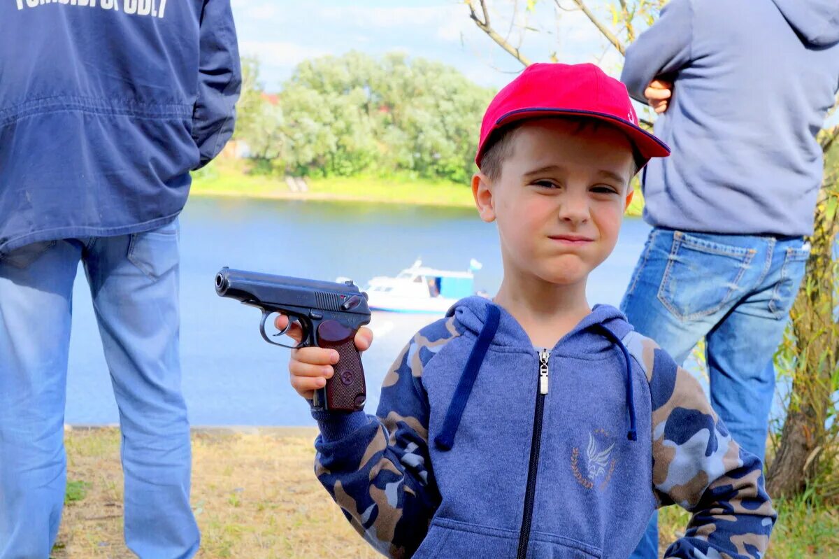 Сколько младшему сыну. Сколько младшему сыну. Джуниор роналду младший. Кристьяно роналду сын. Бэррон трамп 2023.