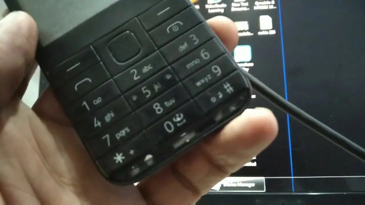 Телефон нокиа блокировка. Nokia RM 1011. Nokia rm1011 корпус. Блокировка клавиатуры на нокиа 105 кнопочный. Нокия блокировка клавиатуры.
