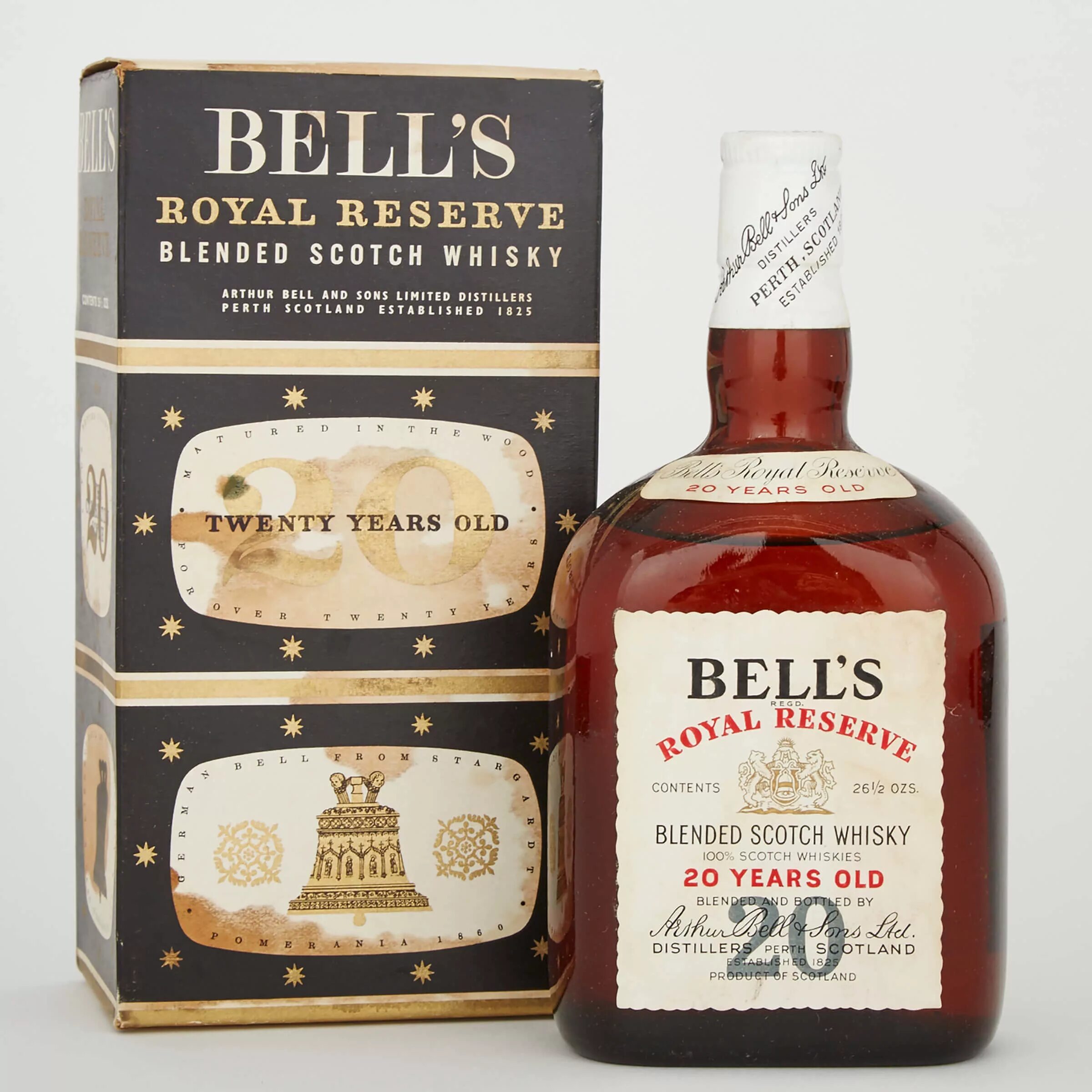 Bells whisky. Виски Royal Blended Whisky Scotch. Bells Blended Scotch Whisky. Bells Blend Scotch виски. Виски Bells Blended Scotch Whisky 1825.