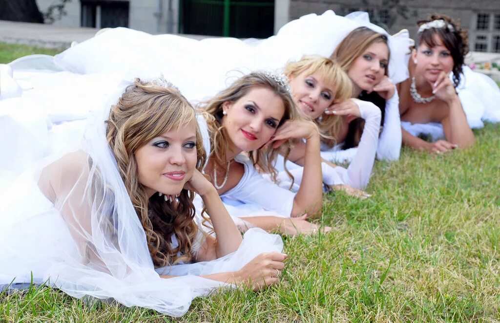 Почему иваново называют невест. Иваново город невест. Парад невест Иваново. Иваново-Вознесенск город невест. Иваново называют городом невест.